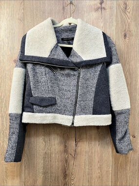 Cynthia Steffe Women's Color Block Teddy Jacket Size 10 Like New